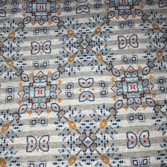 Lularoe tunic with butterflies - Picture 2 of 8